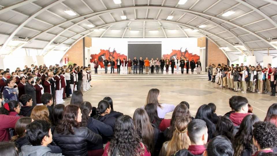 Implementa la UES ceremonias de lunes cívicos en sus cinco unidades académicas