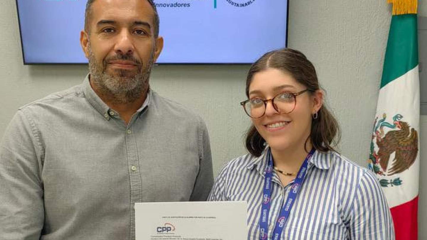 Empresa aeroespacial de Estados Unidos selecciona a estudiante de UTGuaymas para recibir formación dual